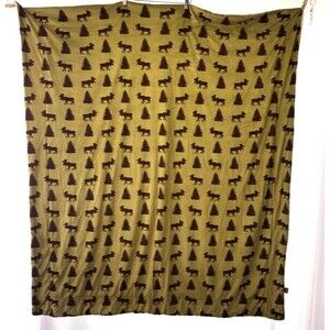 Thro By Mario Moose Throw Blanket Green
